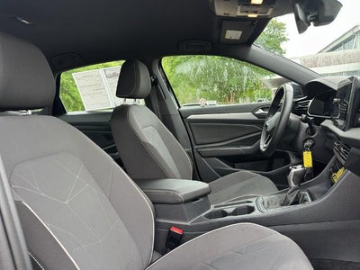 2025 Volkswagen Jetta Sport Auto