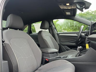 2025 Volkswagen Jetta Sport Auto