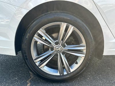 2019 Volkswagen Jetta R-Line Auto w/ULEV
