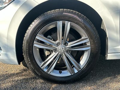 2019 Volkswagen Jetta R-Line Auto w/ULEV