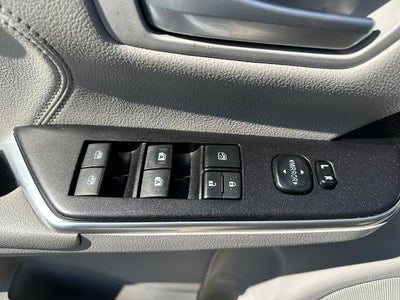 2015 Toyota Camry Hybrid 4dr Sdn XLE (GS)