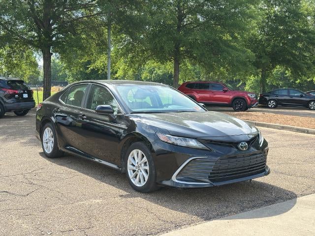 2022 Toyota Camry LE Auto (SE)