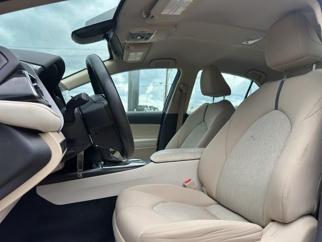 2022 Toyota Camry LE Auto (SE)