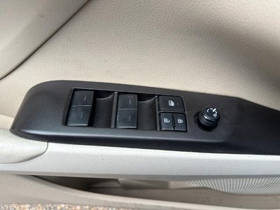 2022 Toyota Camry LE Auto (SE)