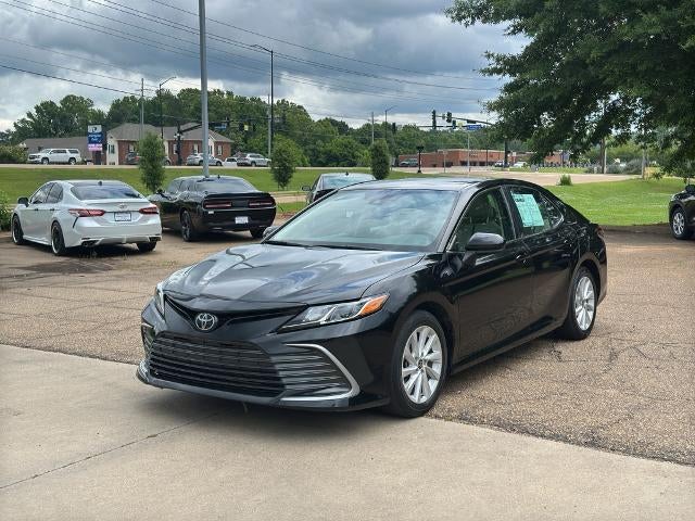 2022 Toyota Camry LE Auto (SE)