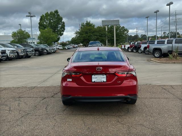 2023 Toyota Camry LE Auto (SE)