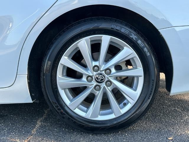 2023 Toyota Camry LE Auto (SE)