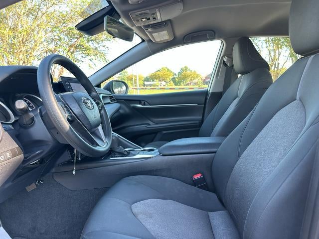 2023 Toyota Camry LE Auto (SE)