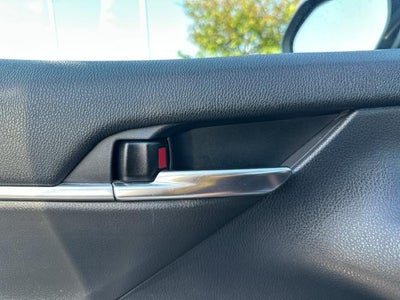 2023 Toyota Camry LE Auto (SE)