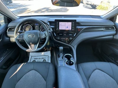 2023 Toyota Camry LE Auto (SE)