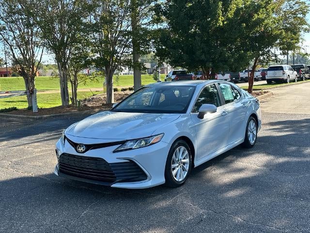2023 Toyota Camry LE Auto (SE)
