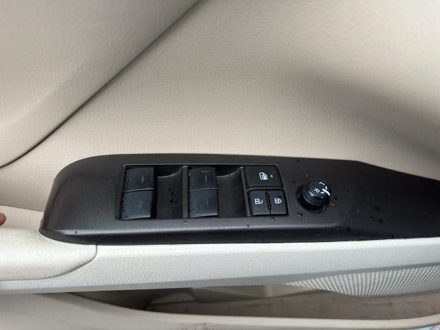 2023 Toyota Camry LE Auto (Natl)