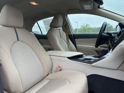 2023 Toyota Camry LE Auto (Natl)