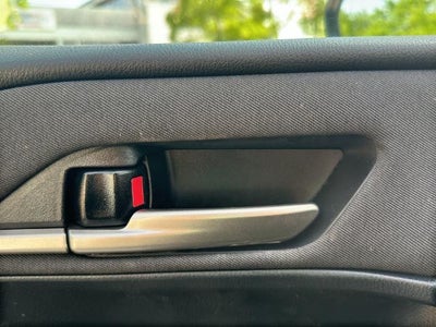 2025 Toyota Camry LE (SE)