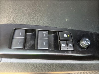 2025 Toyota Camry LE (SE)
