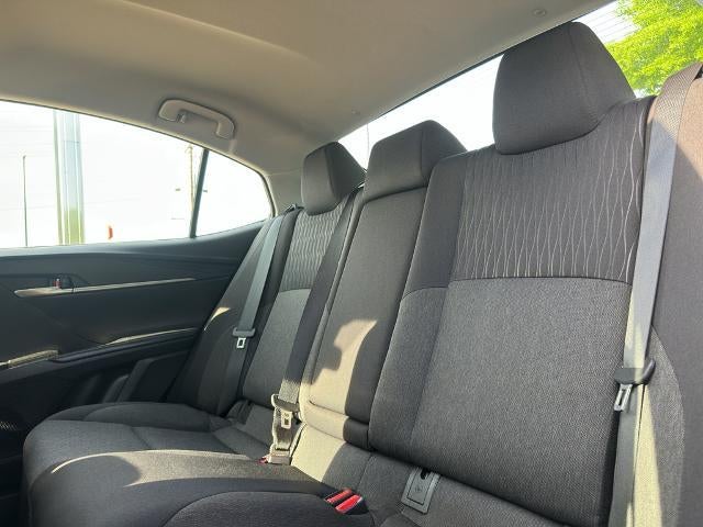 2025 Toyota Camry LE (SE)