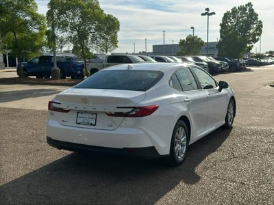2025 Toyota Camry LE (SE)