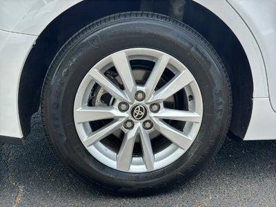 2025 Toyota Camry LE (SE)