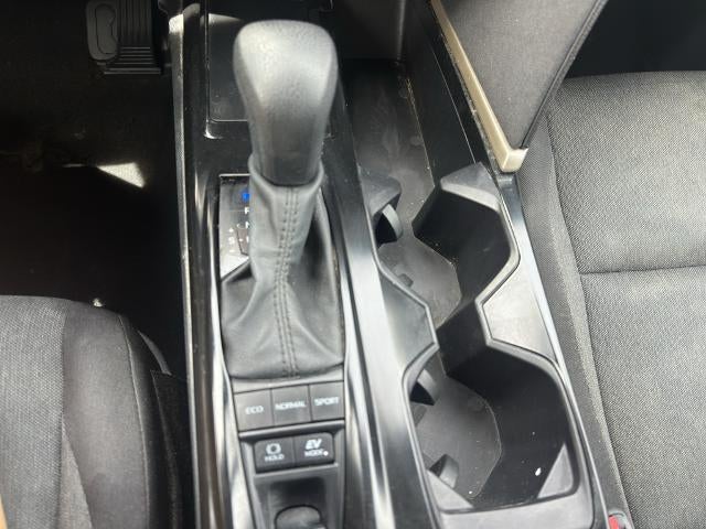 2025 Toyota Camry LE (SE)