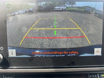 2025 Toyota Camry LE (SE)