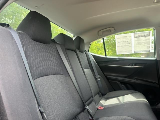 2025 Toyota Camry LE (SE)