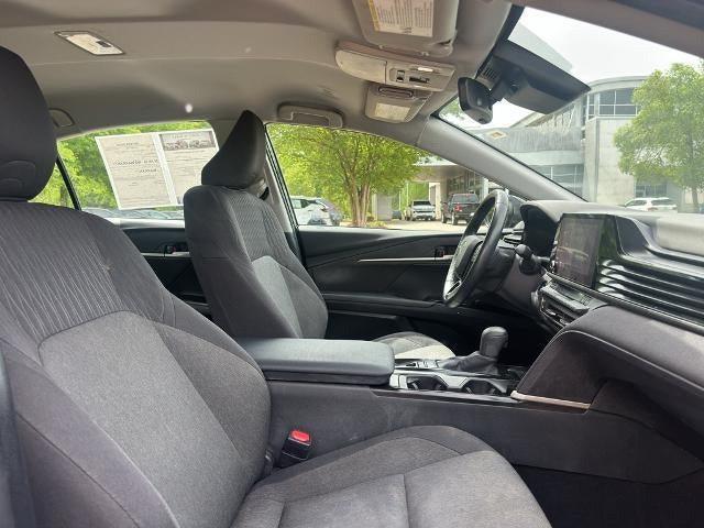 2025 Toyota Camry LE (SE)