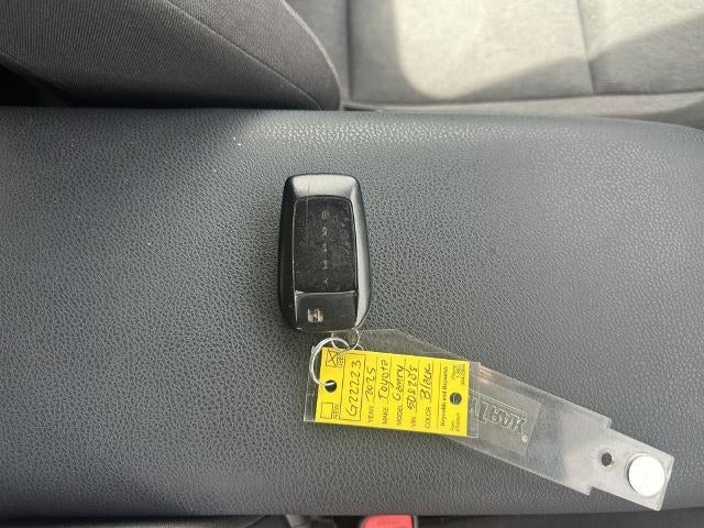 2025 Toyota Camry LE (SE)