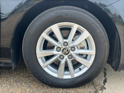 2025 Toyota Camry LE (SE)