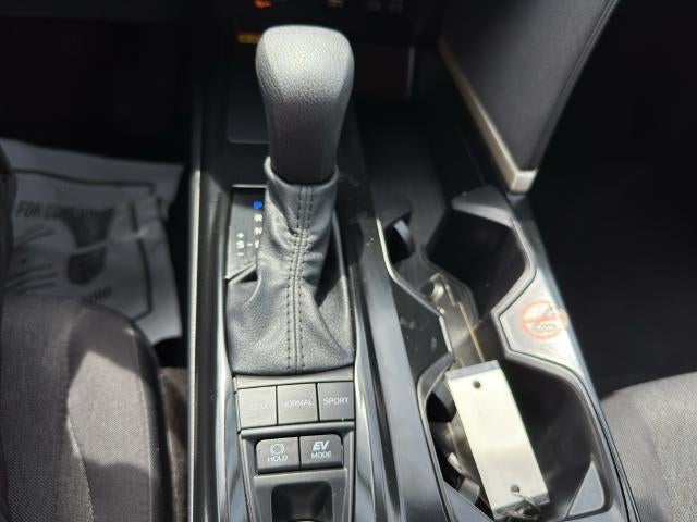 2025 Toyota Camry LE (SE)