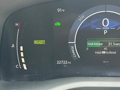 2025 Toyota Camry LE (SE)