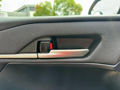 2025 Toyota Camry LE (SE)