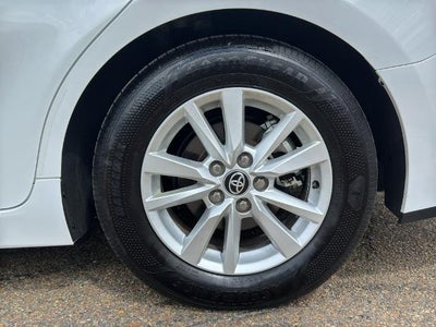 2025 Toyota Camry LE (SE)