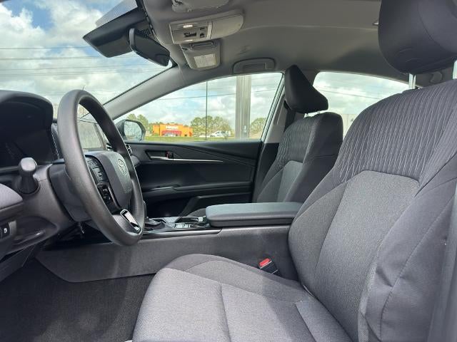 2025 Toyota Camry LE (SE)