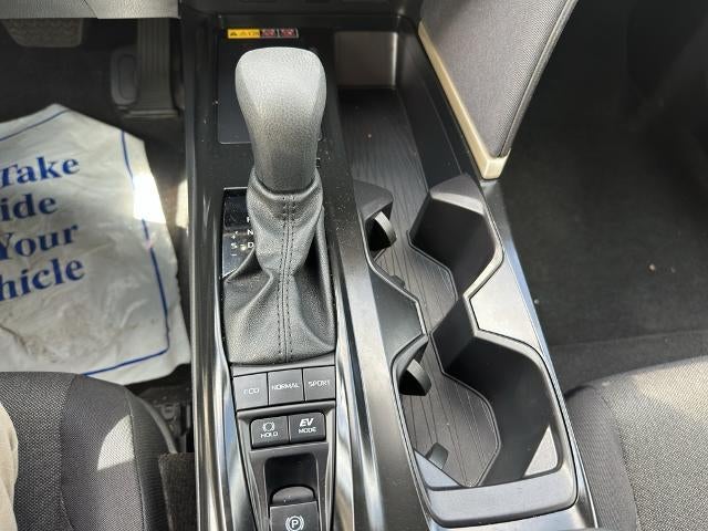 2025 Toyota Camry LE (SE)