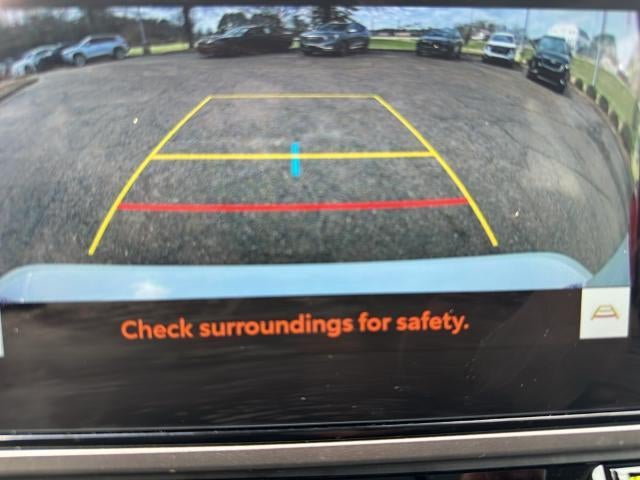 2025 Toyota Camry LE (SE)