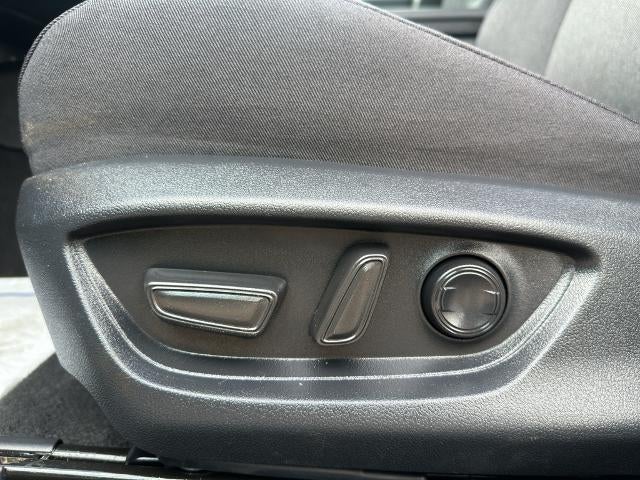 2025 Toyota Camry LE (SE)