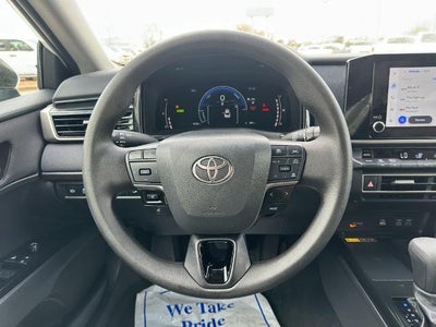 2025 Toyota Camry LE (SE)