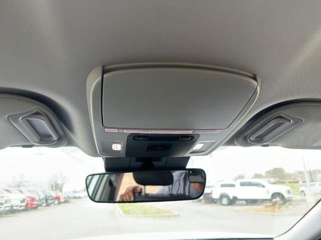 2025 Toyota Camry LE (SE)