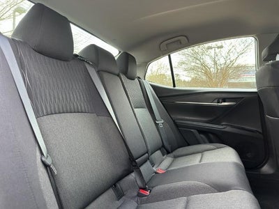 2025 Toyota Camry LE (SE)