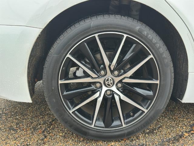 2024 Toyota Camry SE Auto (SE)