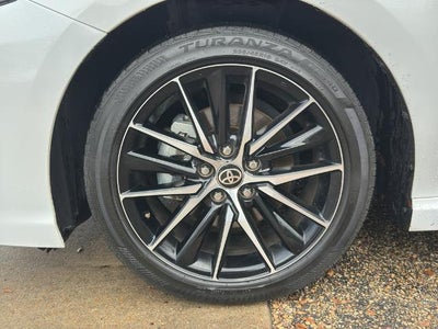 2024 Toyota Camry SE Auto (SE)