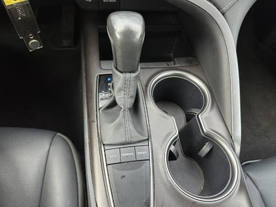 2024 Toyota Camry SE Auto (SE)