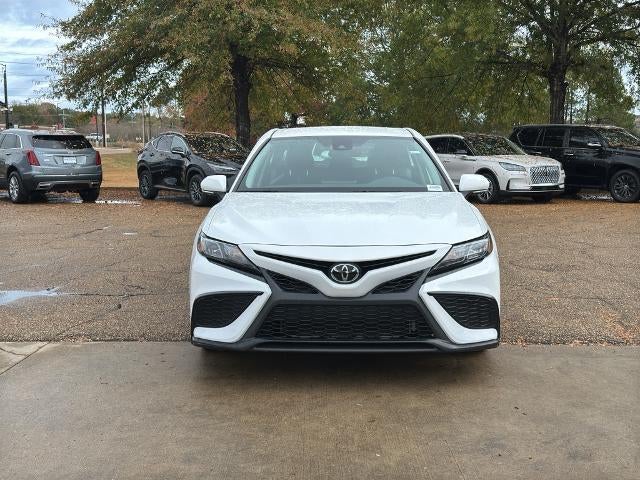 2024 Toyota Camry SE Auto (SE)