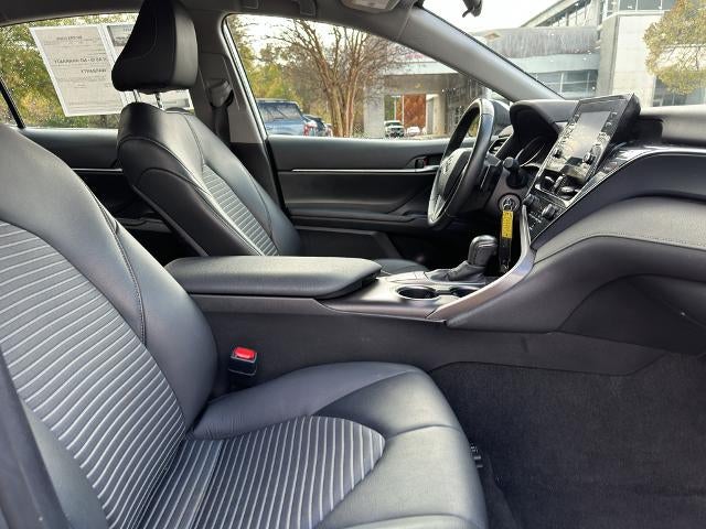 2024 Toyota Camry SE Auto (SE)