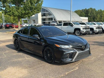 2020 Toyota Camry SE Auto (Natl)