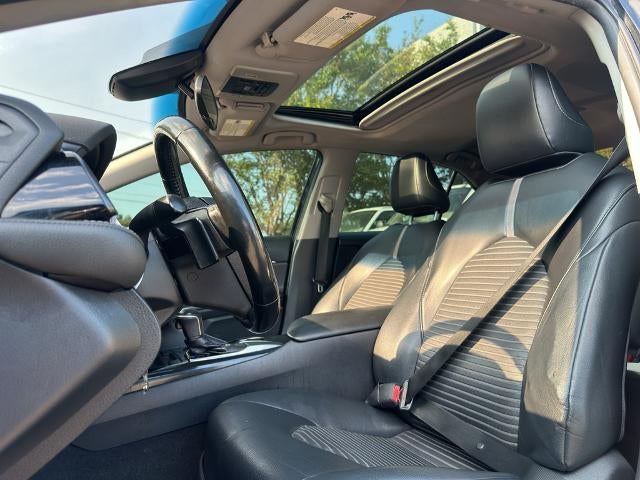 2020 Toyota Camry SE Auto (Natl)