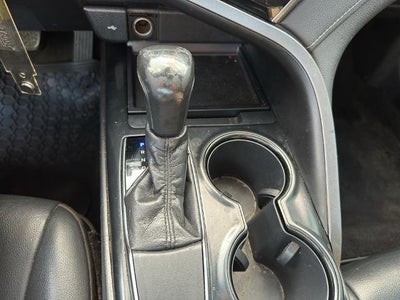 2020 Toyota Camry SE Auto (Natl)
