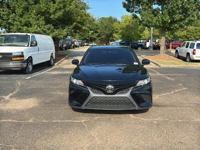 2020 Toyota Camry SE Auto (Natl)
