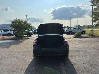 2020 Toyota Camry SE Auto (Natl)