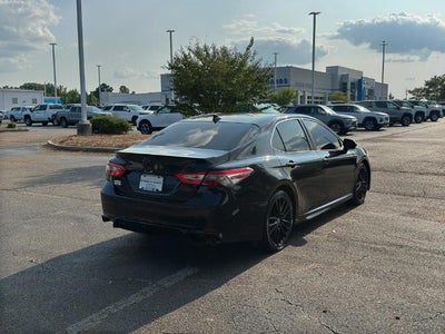 2020 Toyota Camry SE Auto (Natl)